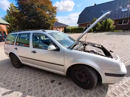 Volkswagen Golf 1.6 105