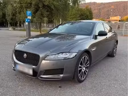Jaguar XF