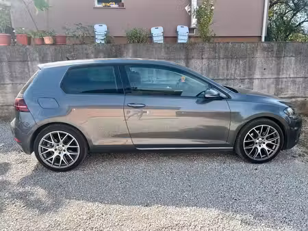 Volkswagen Golf 1.6