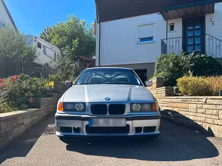 BMW Série 3 323i 2.5 170