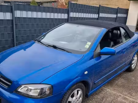 Opel Astra 2.2 147