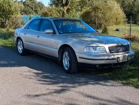 Audi A8 V6 2.8 193 quattro