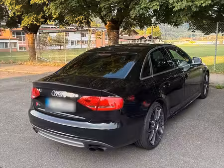 Audi A4 S4 V6 3.0 TFSI 333 quattro