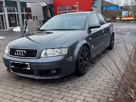 Audi A4 V6 3.0 220