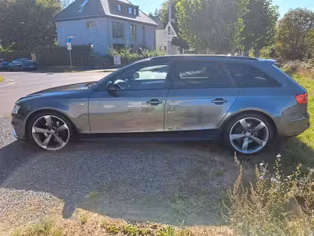 Audi A4 2.0 TDI 190 S line