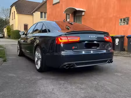 Audi A6 S6 V10 5.2 435 quattro