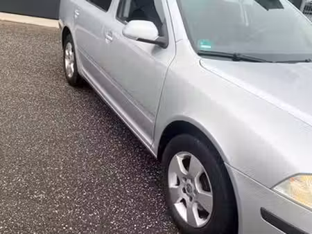 Škoda Octavia 1.6 102 Ambiente