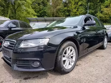 Audi A4 2.0 TDI 143 Attraction