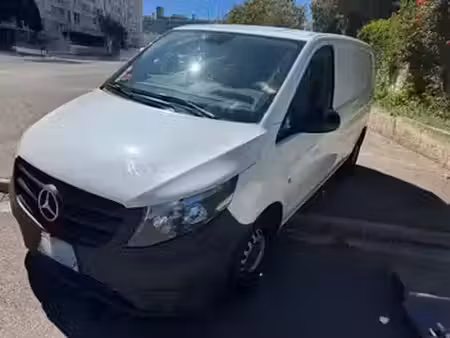 Mercedes-Benz Vito 111