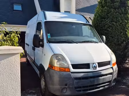 Renault Master 2.5 dCi 100