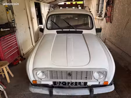 Renault R4 4L