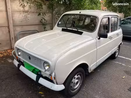 Renault R4 4L
