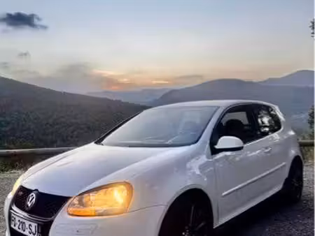 Volkswagen Golf GTI 2.0 200