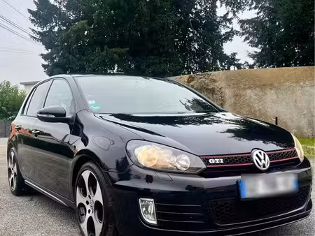 Volkswagen Golf GTI 2.0 TSI 210