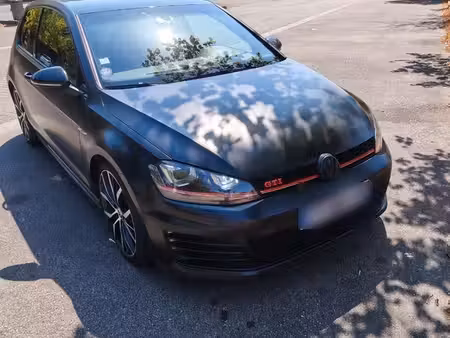 Volkswagen Golf GTI 2.0 TSI 230 Performance