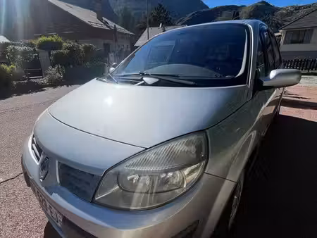 Renault Scénic 1.9 dCi 130