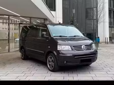Volkswagen Multivan 2.5 TDI 174 Highline