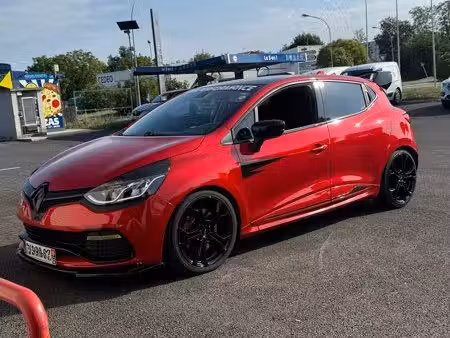 Renault Clio RS 1.6 T 200