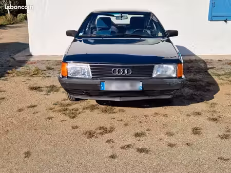 Audi 100 