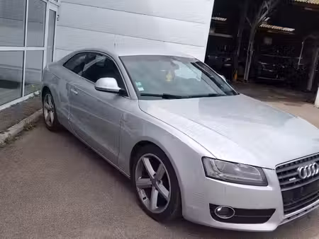 Audi A5 V6 2.7 TDI 190