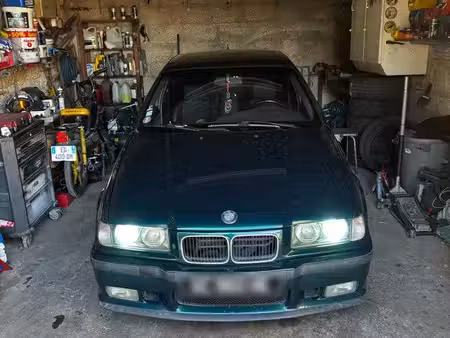 BMW Série 3 325TDS 2.4 143