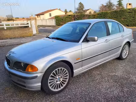BMW Série 3 330d 3.0 183 Luxe