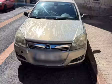 Opel Astra 1.2 90