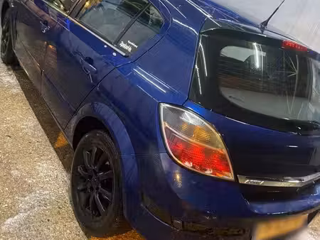 Opel Astra 1.2 90