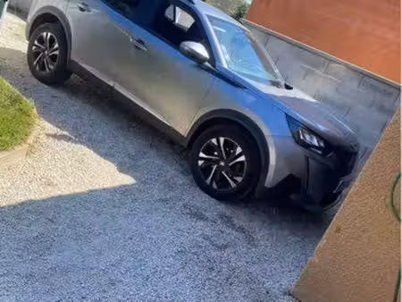 Peugeot 2008 1.2 130