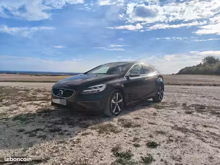 Volvo V40 D2 2.0 120 R Design