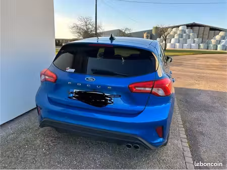 Ford Focus 1.5 TDCi 120 ST Line