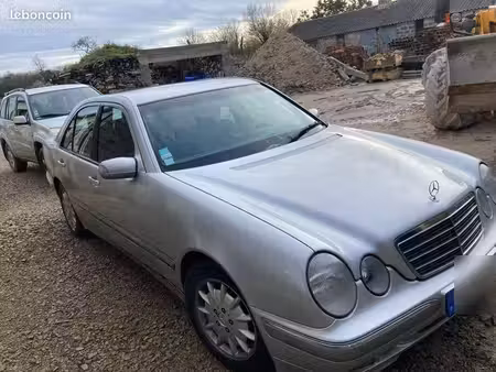 Mercedes-Benz Classe E E 270 170