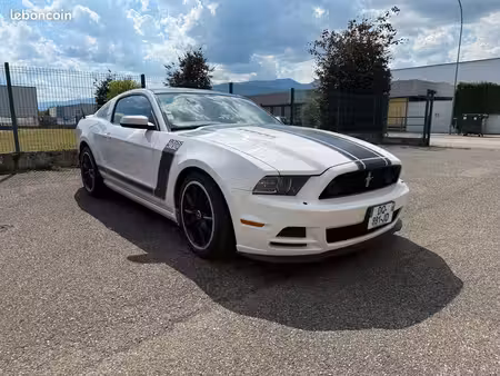 Ford Mustang Shelby GT500 V8 5.0