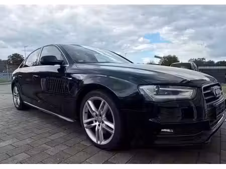 Audi A4 2.0 TDI 150 S line