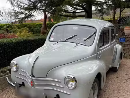 Renault 4CV