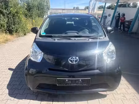 Toyota IQ 1.0 VTi 68