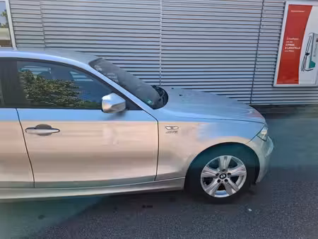 BMW Série 1 118i 2.0 143