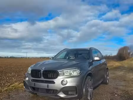 BMW X5 M50d 3.0 381