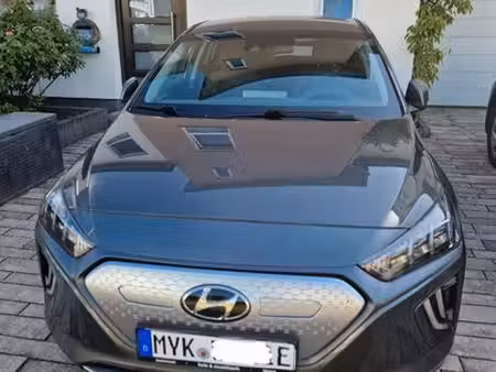 Hyundai Ioniq 136