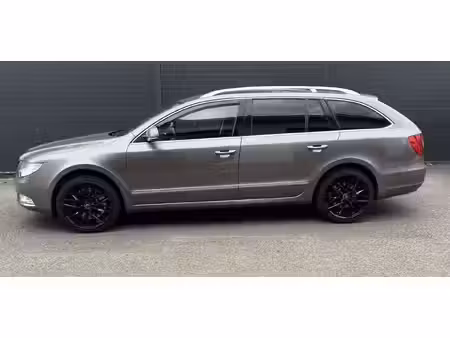 Škoda Superb V6 3.6 260 Elegance 4x4