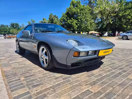 Porsche 928 S V8 4.7