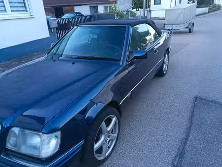 Mercedes-Benz Classe E E 200 136