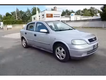 Opel Astra 1.6 100 Elegance
