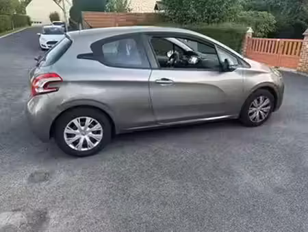 Peugeot 208 1.2 PureTech 82 Allure