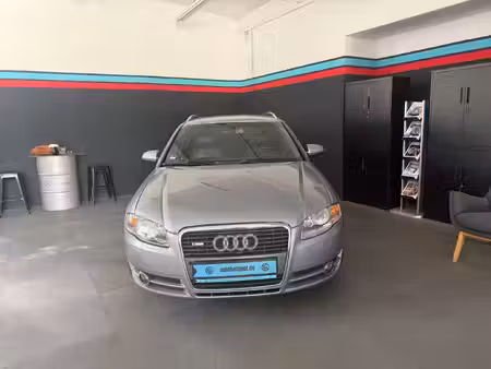 Audi A4 V6 3.2 FSI 256 quattro