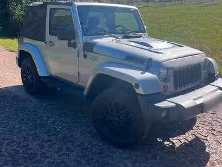 Jeep Wrangler V6 3.8 199 Sahara 4x4