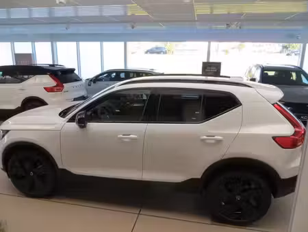 Volvo XC40 B3 2.0 163 Black Edition