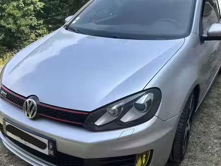 Volkswagen Golf GTI 2.0 TSI 210