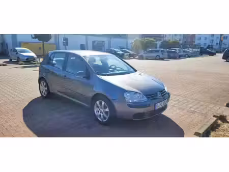 Volkswagen Golf 1.6 102 Tour