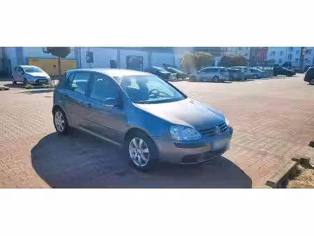Volkswagen Golf 1.6 102